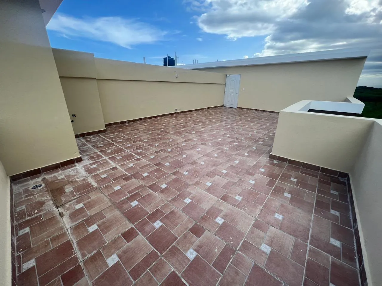 Apartamento en Venta en Autopista San Isidro, Santo Domingo Este — 3 Hab con Terraza — foto 6