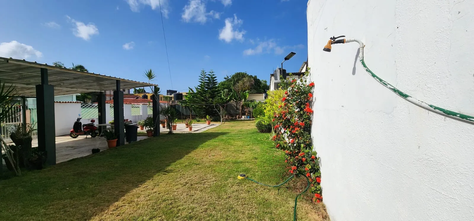 Casa en Venta en Boca Chica — 3 Habitaciones con Gran Patio — foto 3