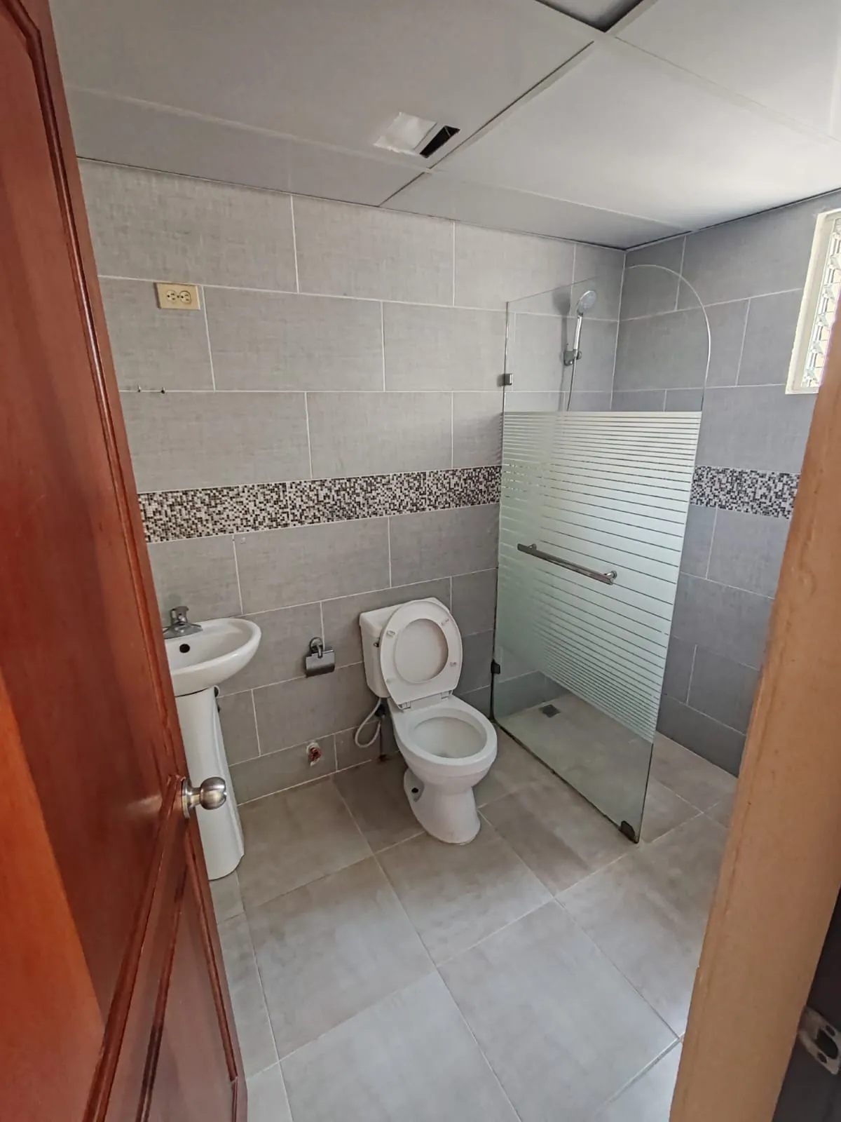 Apartamento en Venta en Santo Domingo Este — 3 Hab, Residencial Reyoli — foto 13