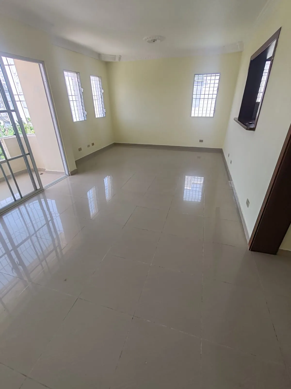 Apartamento en Venta en Santo Domingo Este — 3 Hab, Residencial Reyoli — foto 3