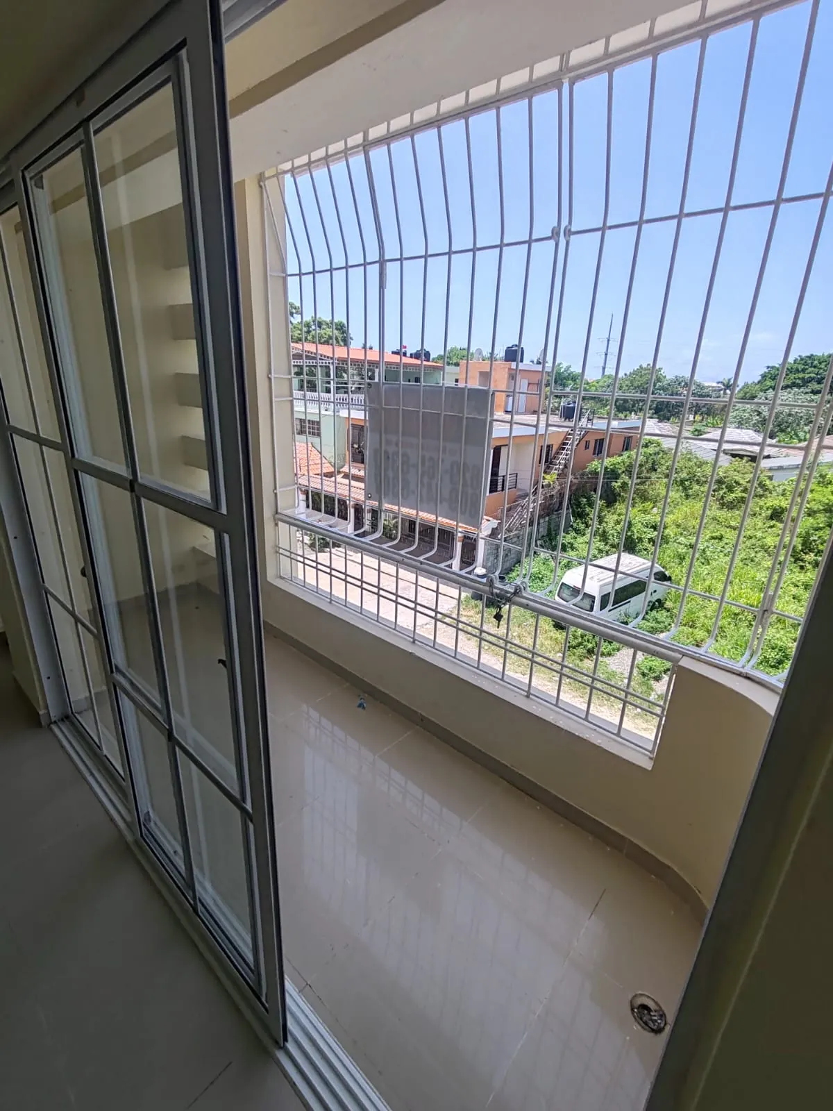 Apartamento en Venta en Santo Domingo Este — 3 Hab, Residencial Reyoli — foto 4