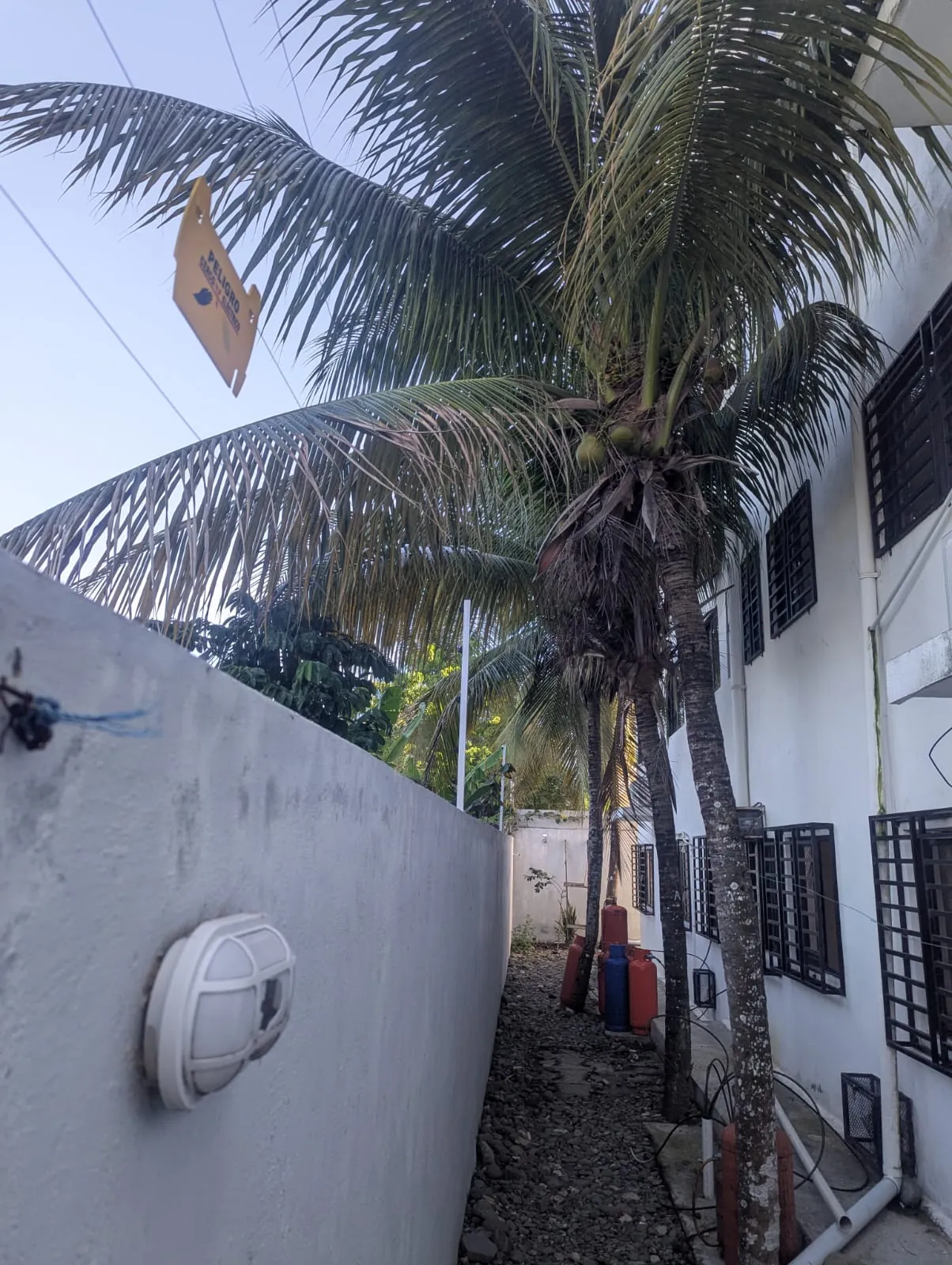 Apartamento en Venta en La Ureña, Santo Domingo Este — 3 Hab en 1er Nivel — foto 4