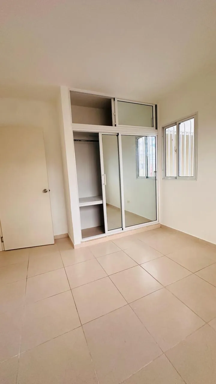 Apartamento en Venta en la Av. Ecológica — 3 Hab con Terraza Privada — foto 13