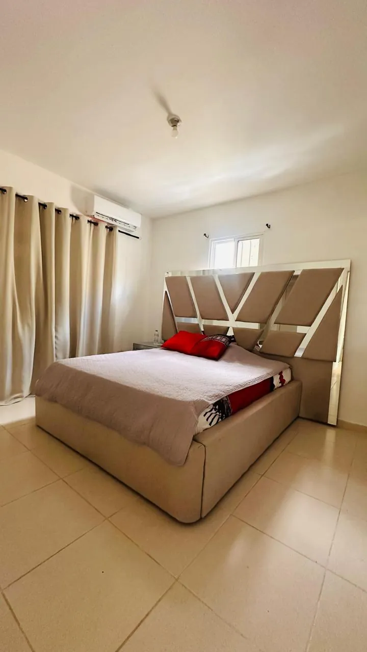 Apartamento en Venta en la Av. Ecológica — 3 Hab con Terraza Privada — foto 8