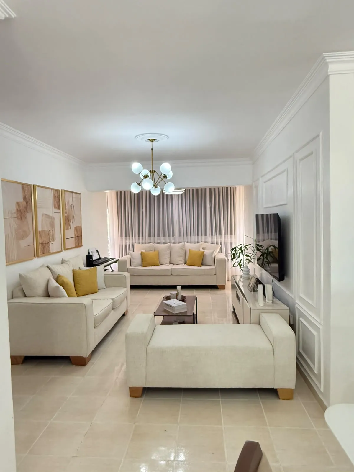 Apartamento en Venta en Alma Rosa II, Santo Domingo Este — 130 m² Remodelado