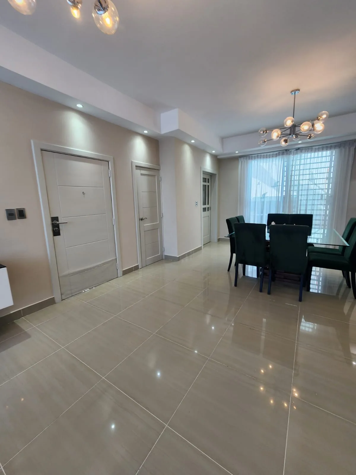 Apartamento en Venta en Santo Domingo Oeste — 3 Hab, Terraza de 60 m², La Ceiba — foto 12