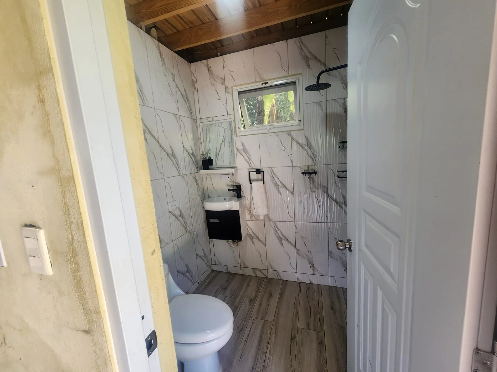 Villa en Venta en Autopista Duarte Km 22 — 4 Hab, Amueblada, Proyecto Cerrado — foto 13