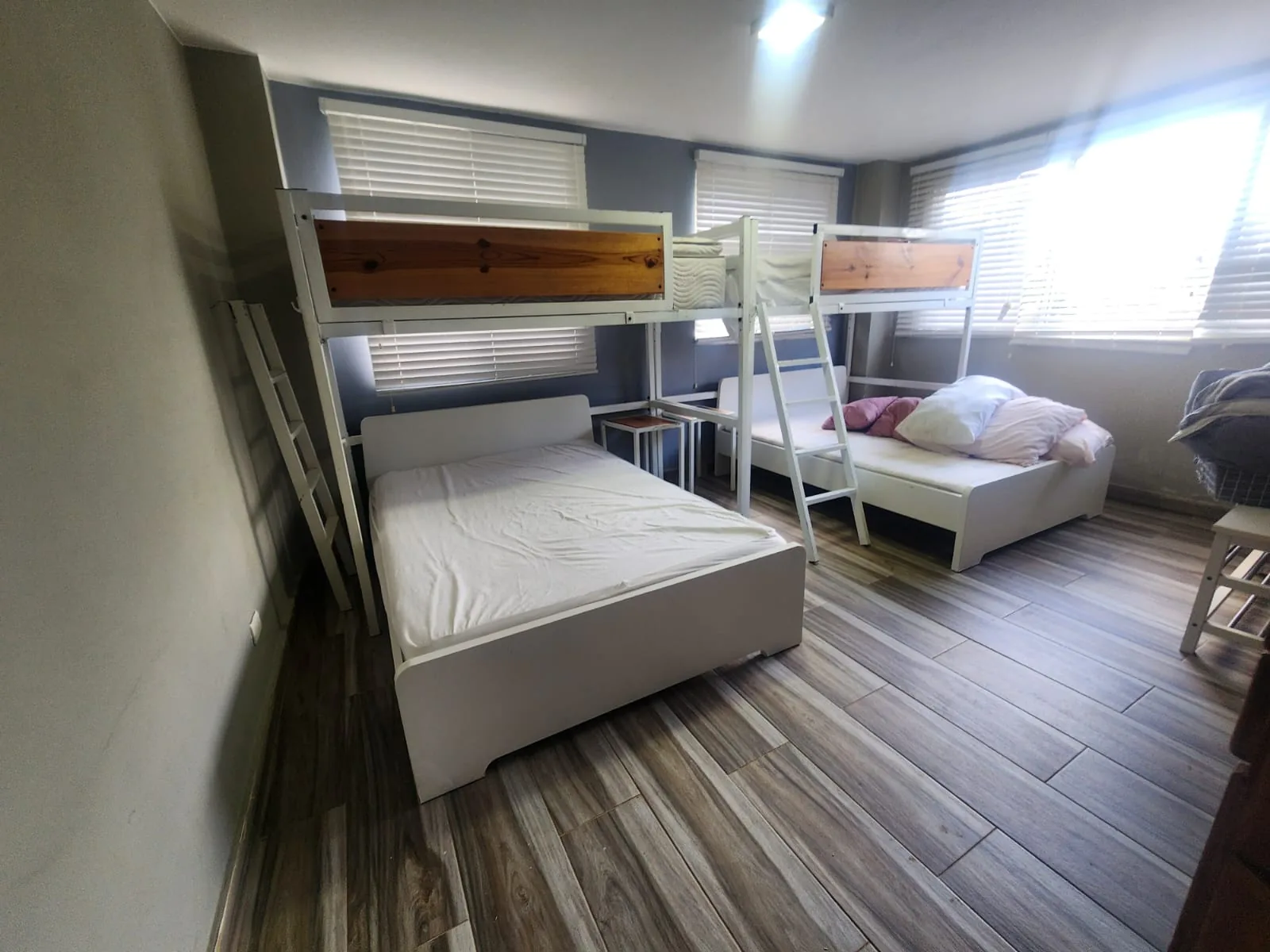 Villa en Venta en Autopista Duarte Km 22 — 4 Hab, Amueblada, Proyecto Cerrado — foto 15
