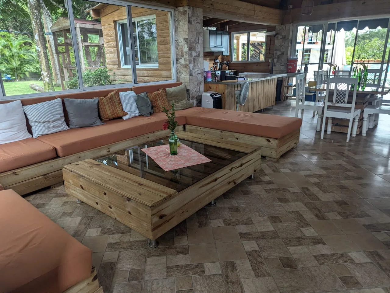 Villa en Venta en Autopista Duarte Km 22 — 4 Hab, Amueblada, Proyecto Cerrado — foto 3