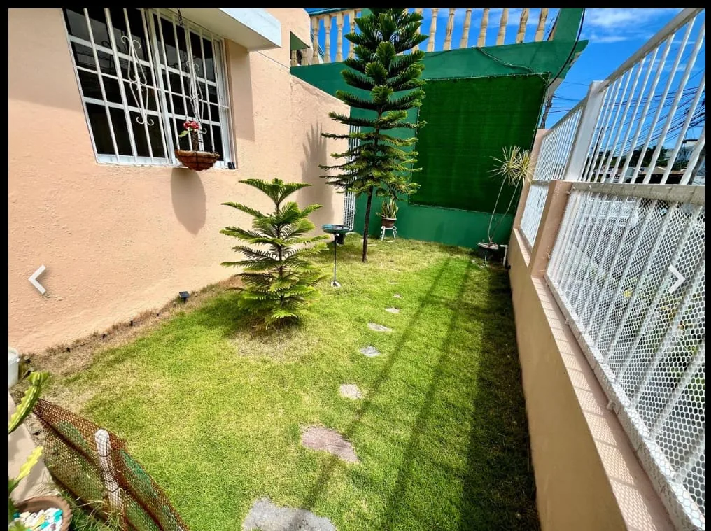 Casa en Venta en Altos de Arroyo Hondo, Distrito Nacional — Remodelada, 3 Hab — foto 2