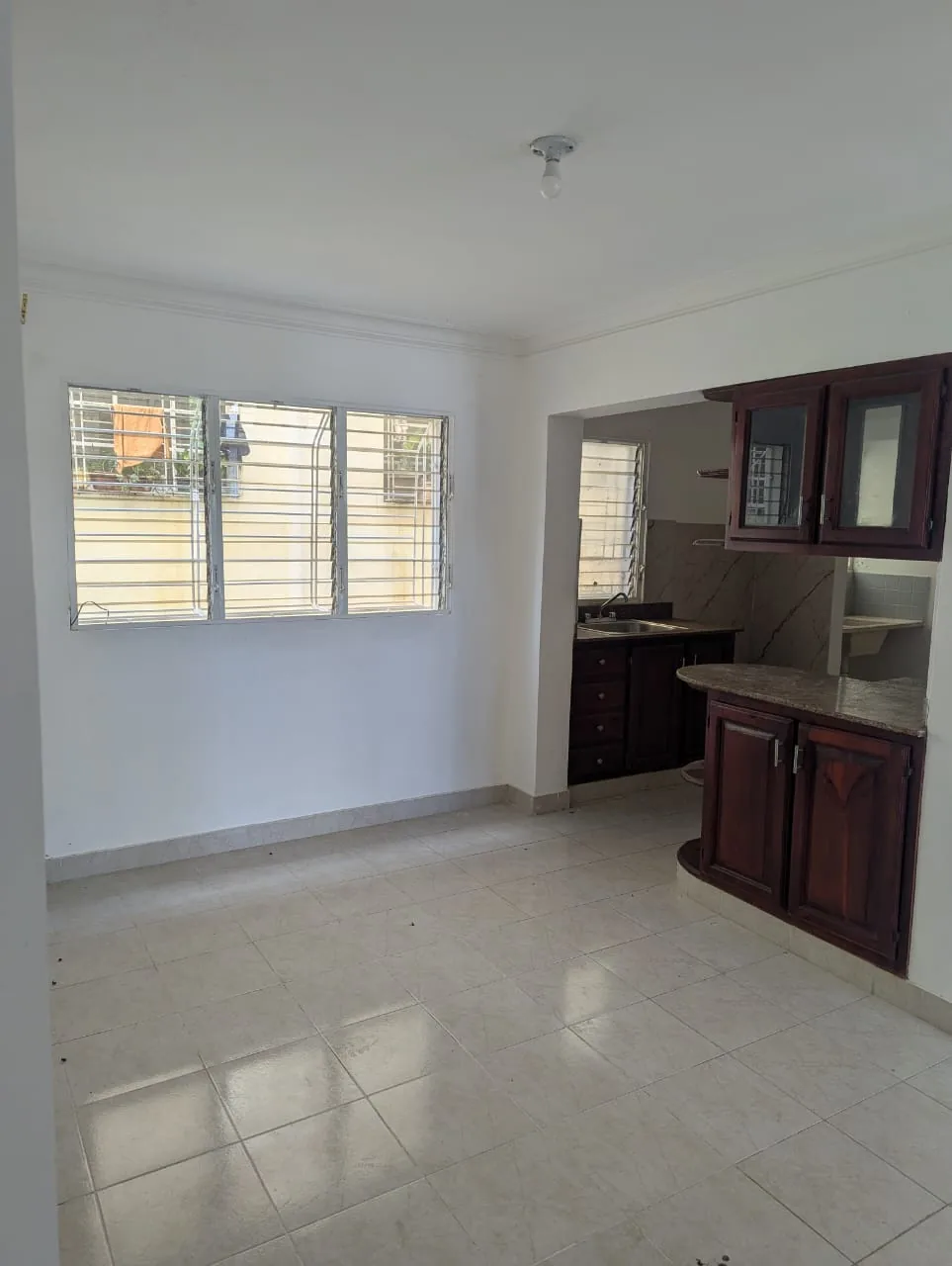 Apartamento en Venta en Autopista San Isidro — 3 Hab, 108 m², 2do Nivel — foto 2