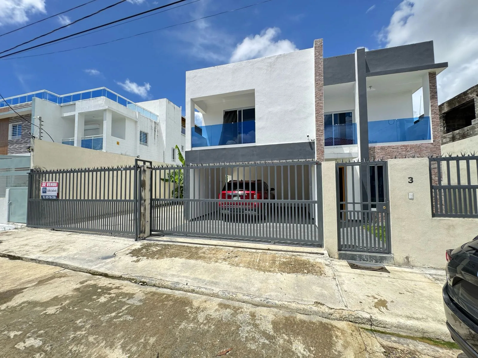 Casa Nueva en Venta en Av. República de Colombia, Santo Domingo — 3 Hab, 4 Baños