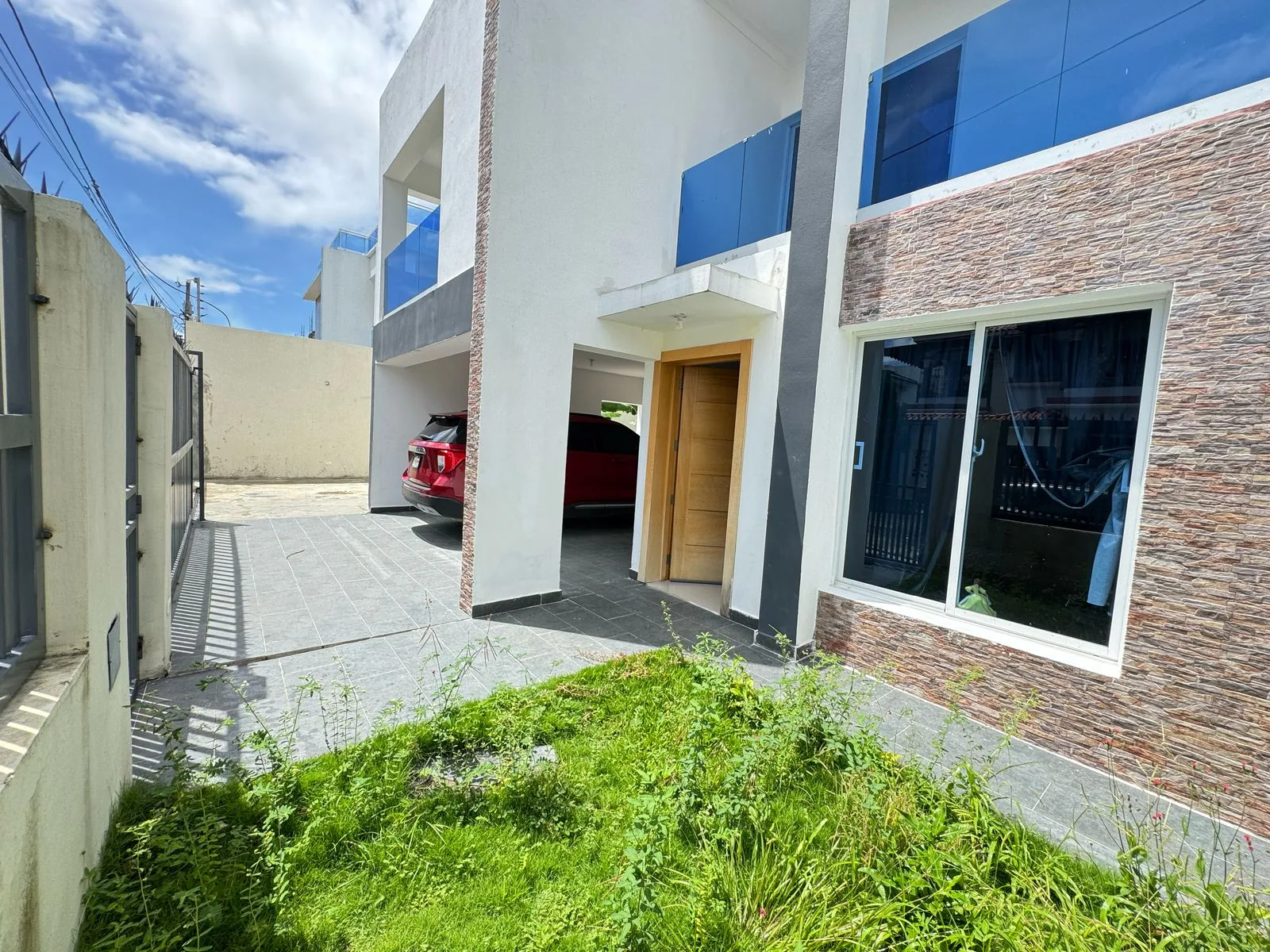 Casa Nueva en Venta en Av. República de Colombia, Santo Domingo — 3 Hab, 4 Baños — foto 4