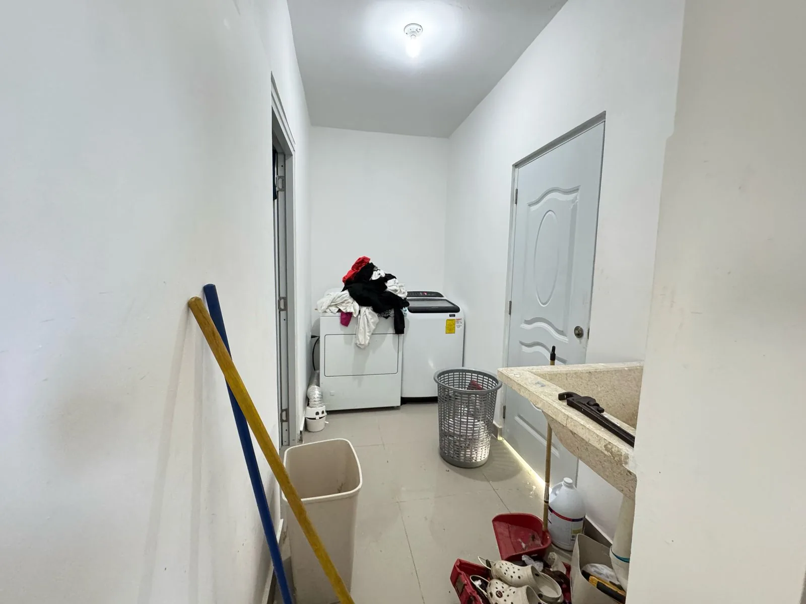 Casa Nueva en Venta en Av. República de Colombia, Santo Domingo — 3 Hab, 4 Baños — foto 9
