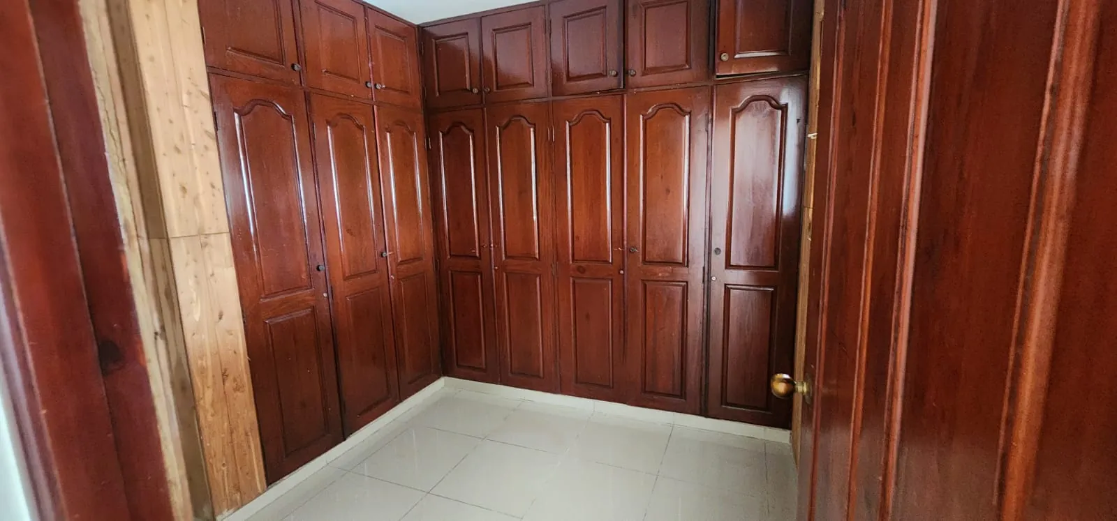 Casa en Venta en Av. Ecológica, Santo Domingo Este — 3 Niveles, 3 Hab con Terraza — foto 12