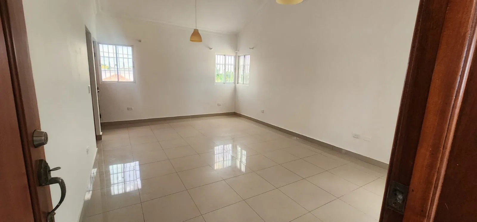 Casa en Venta en Av. Ecológica, Santo Domingo Este — 3 Niveles, 3 Hab con Terraza — foto 13